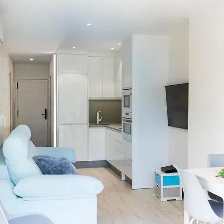 El Dorado 114 Luxury With Full Air-conditioning *