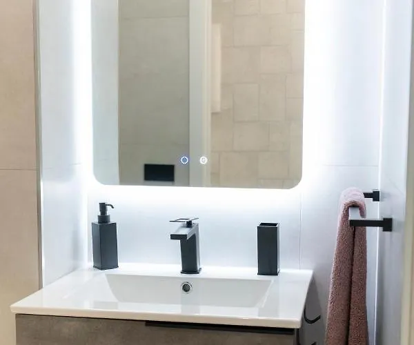 Ξενοδοχείο με διαμερίσματα El Dorado 114 Luxury With Full Air-conditioning